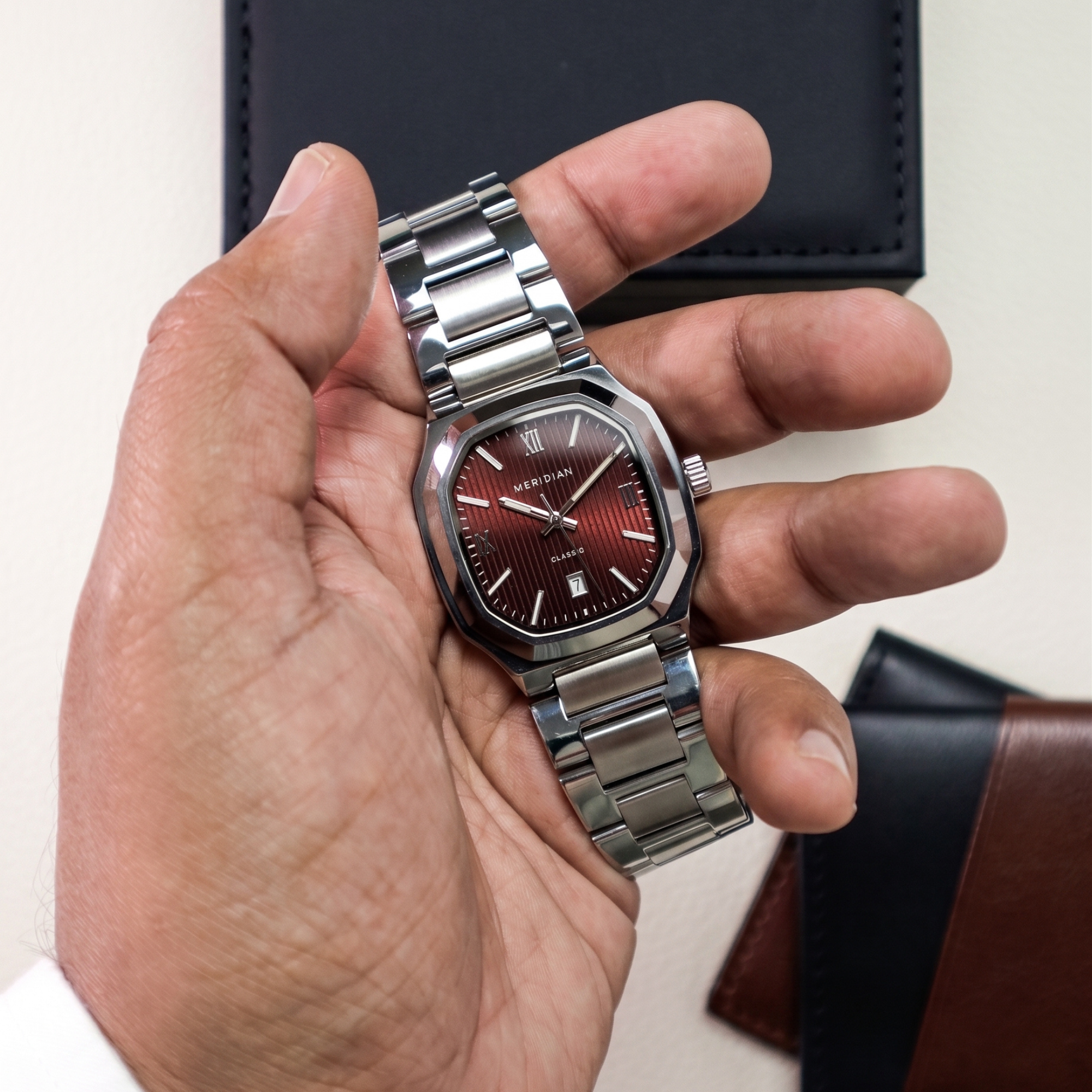 Classic // Silver & Red
