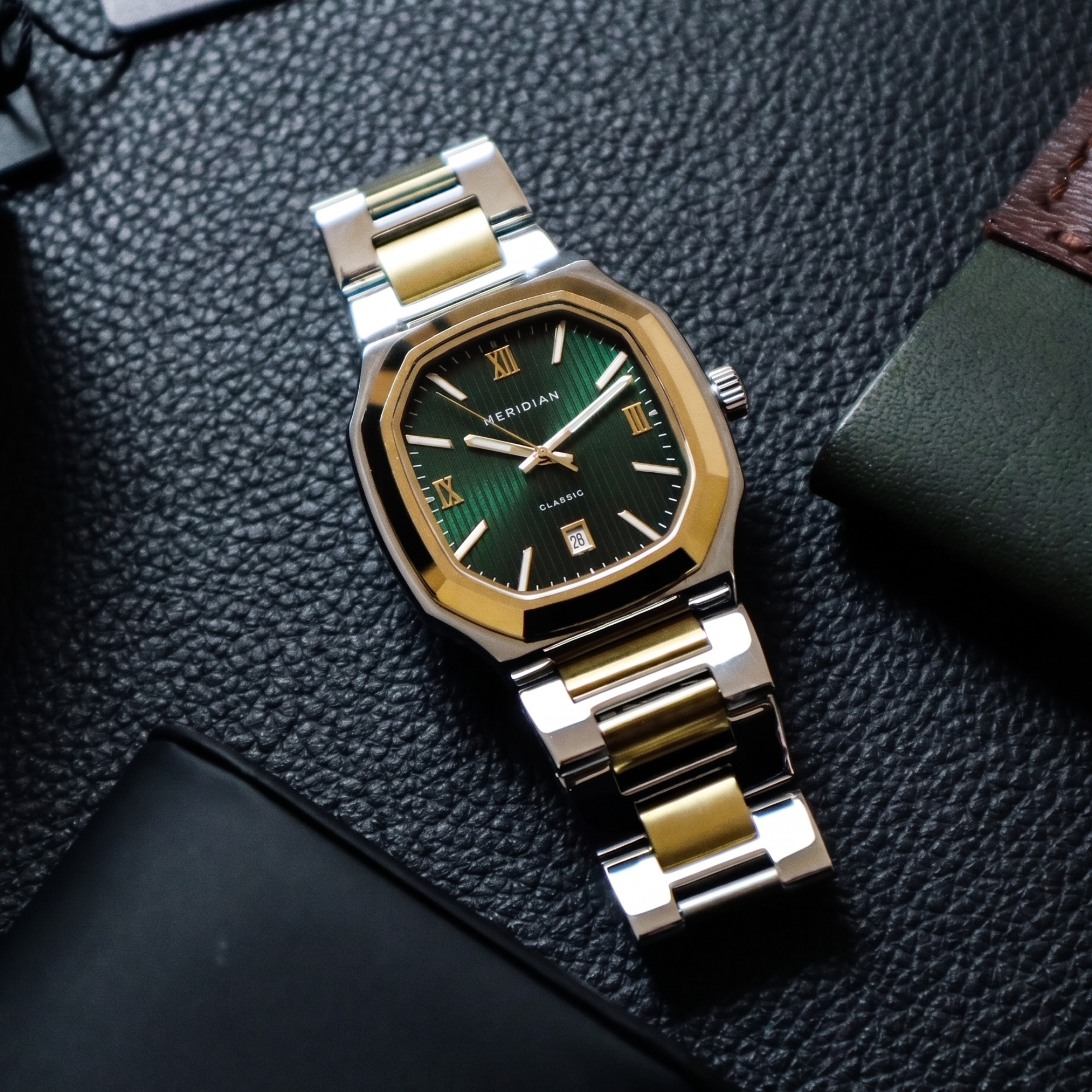 Classic // Silver, Gold & Green