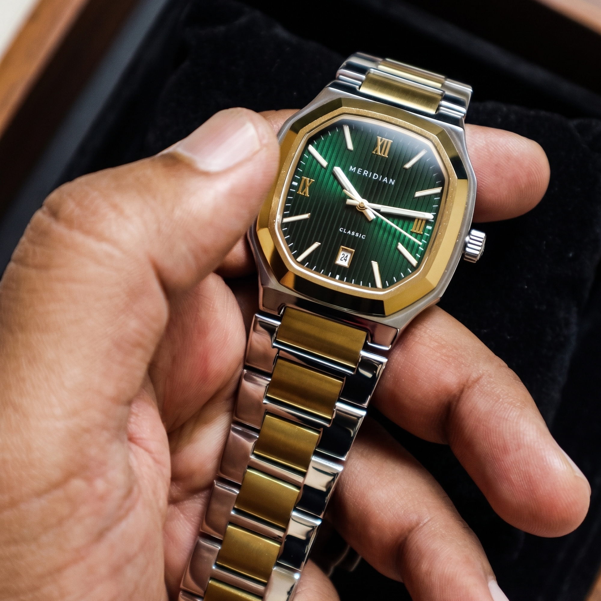 Classic // Silver, Gold & Green