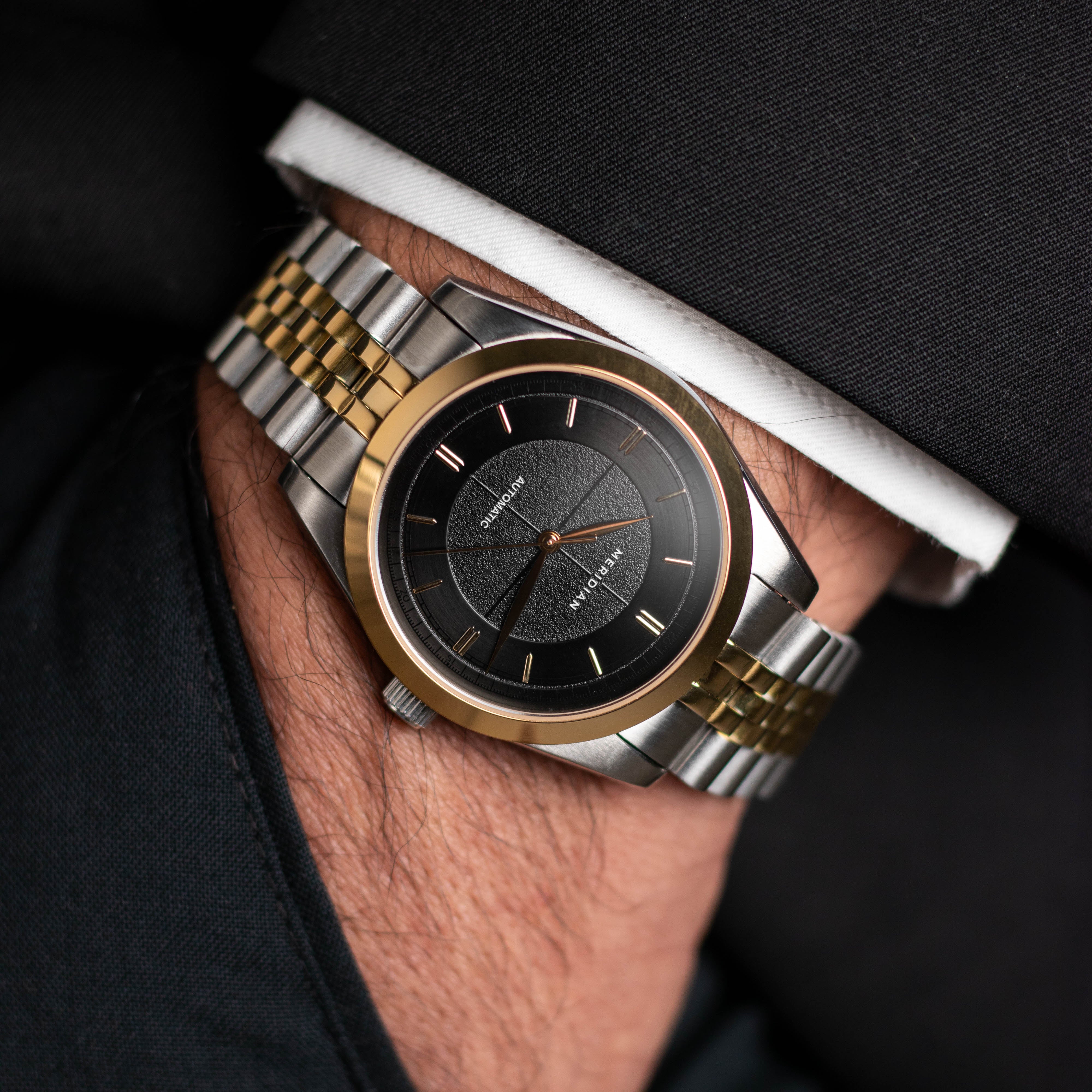 Equinox // Regal Black