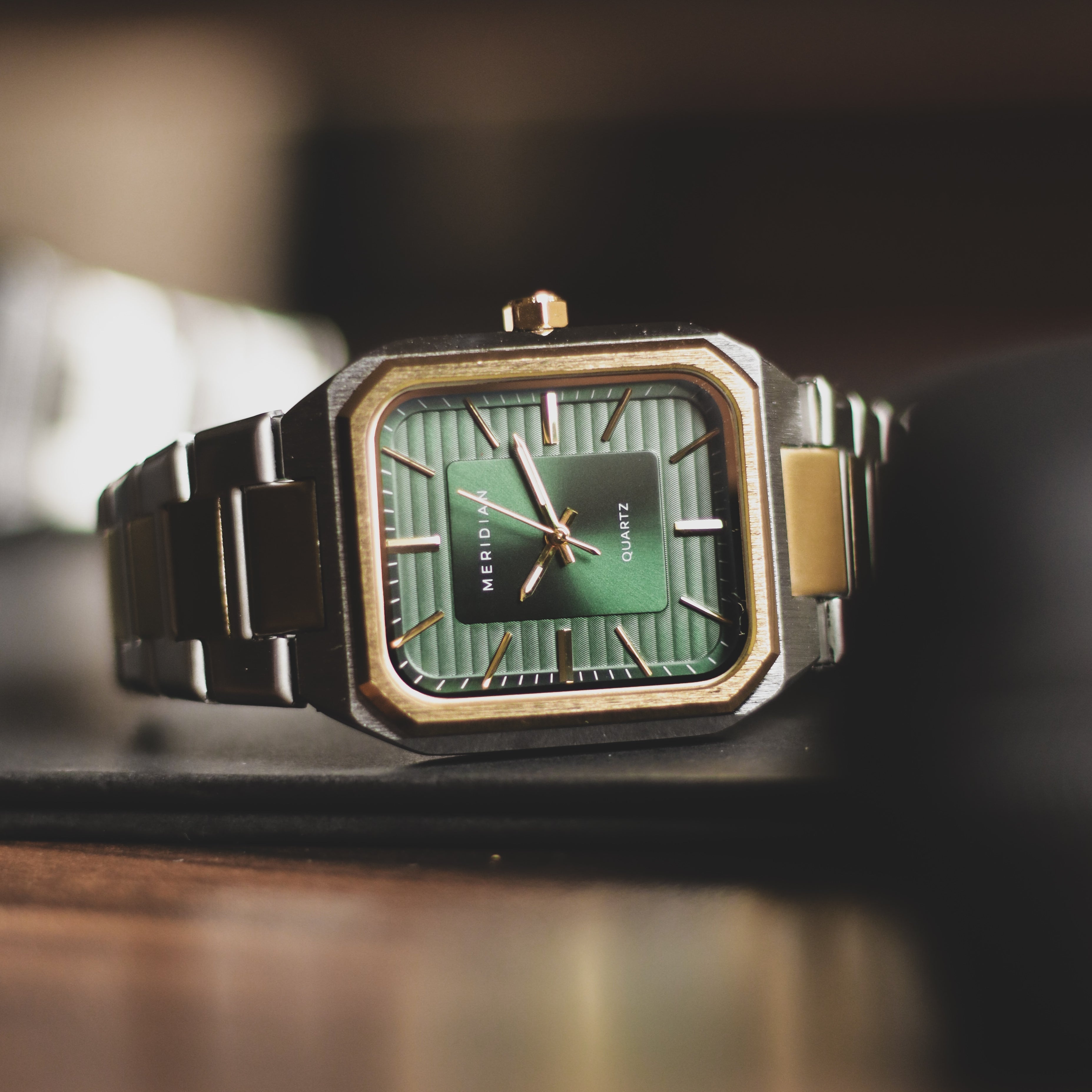 Classic // Silver, Gold & Green