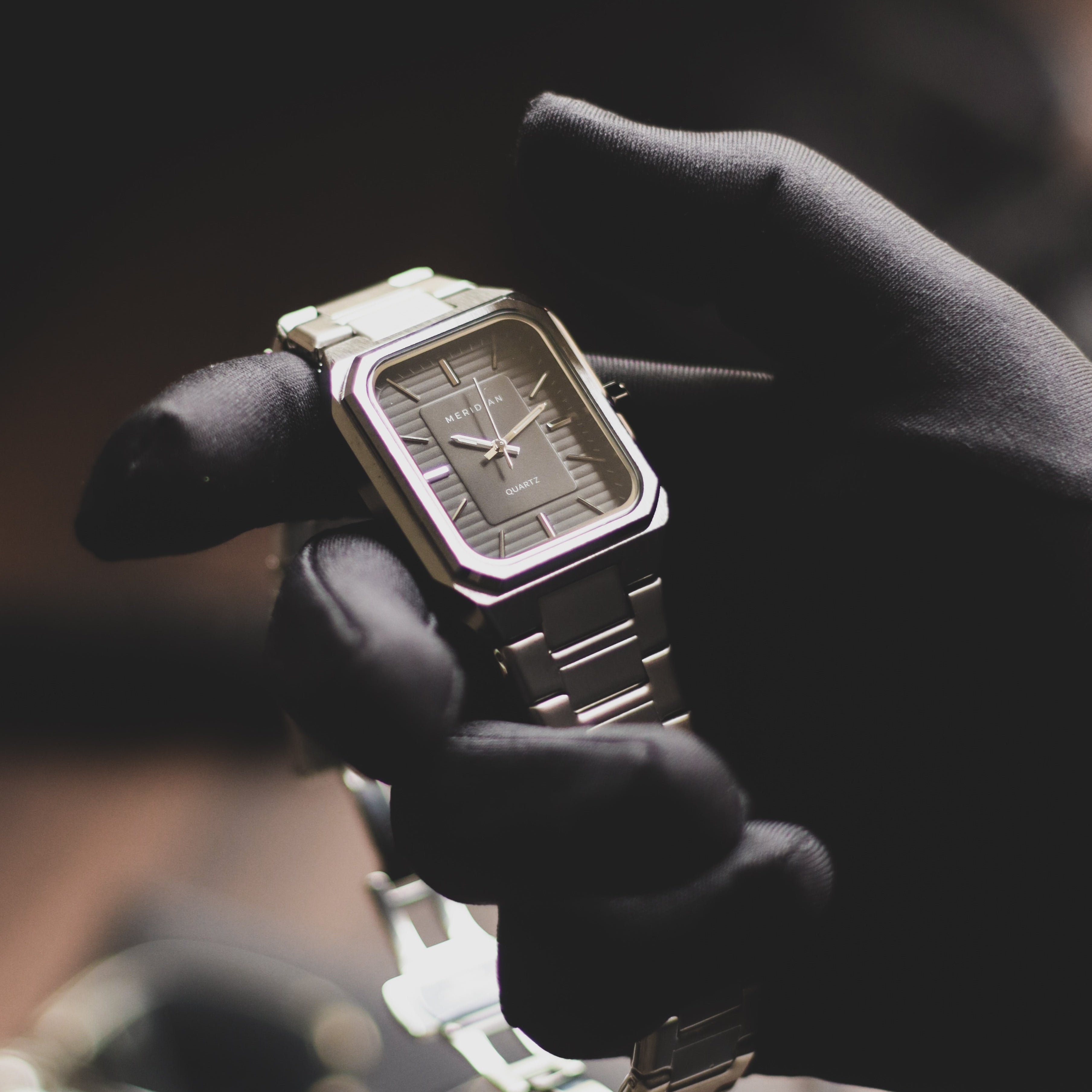 Classic // Silver & Black