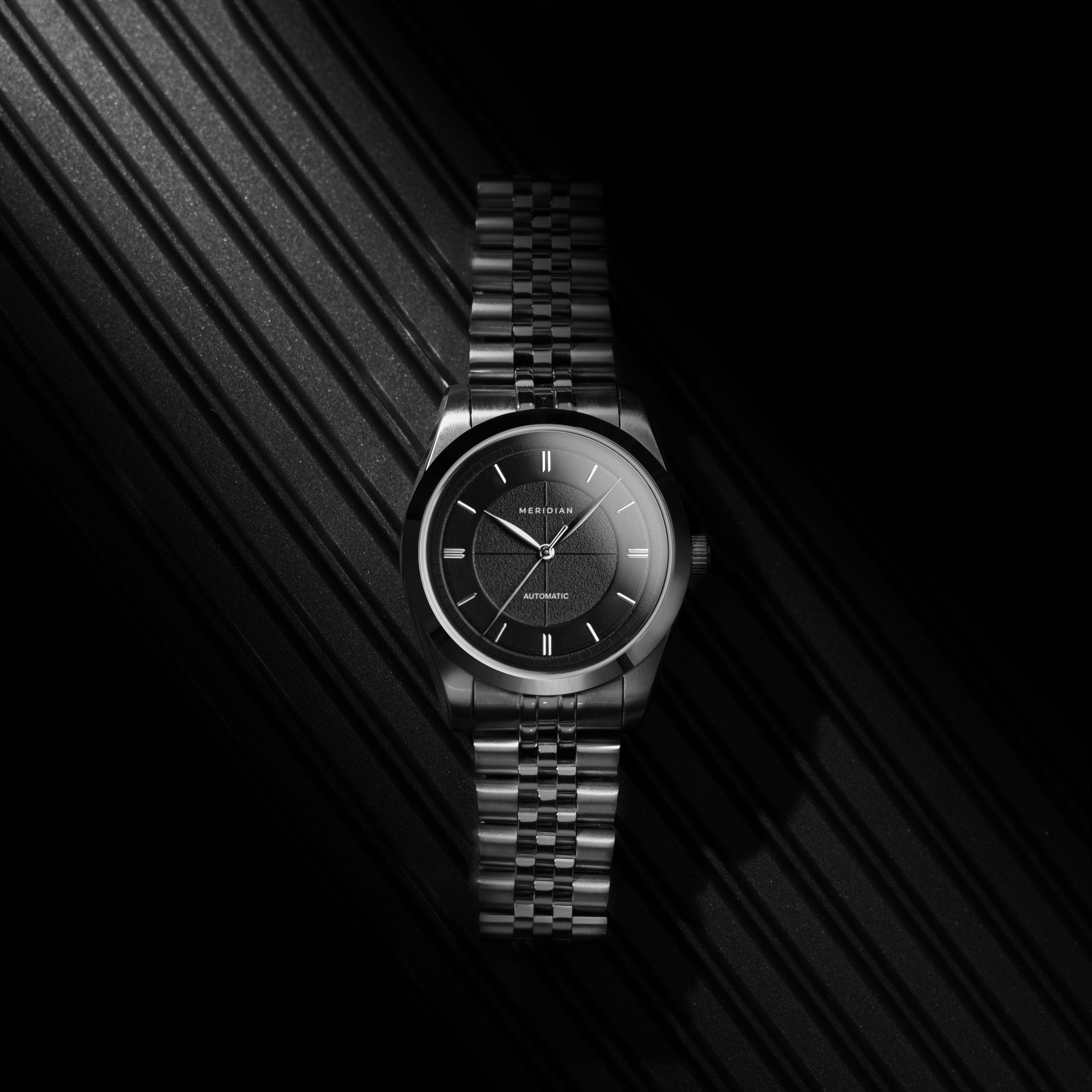 Equinox // Eclipse Black