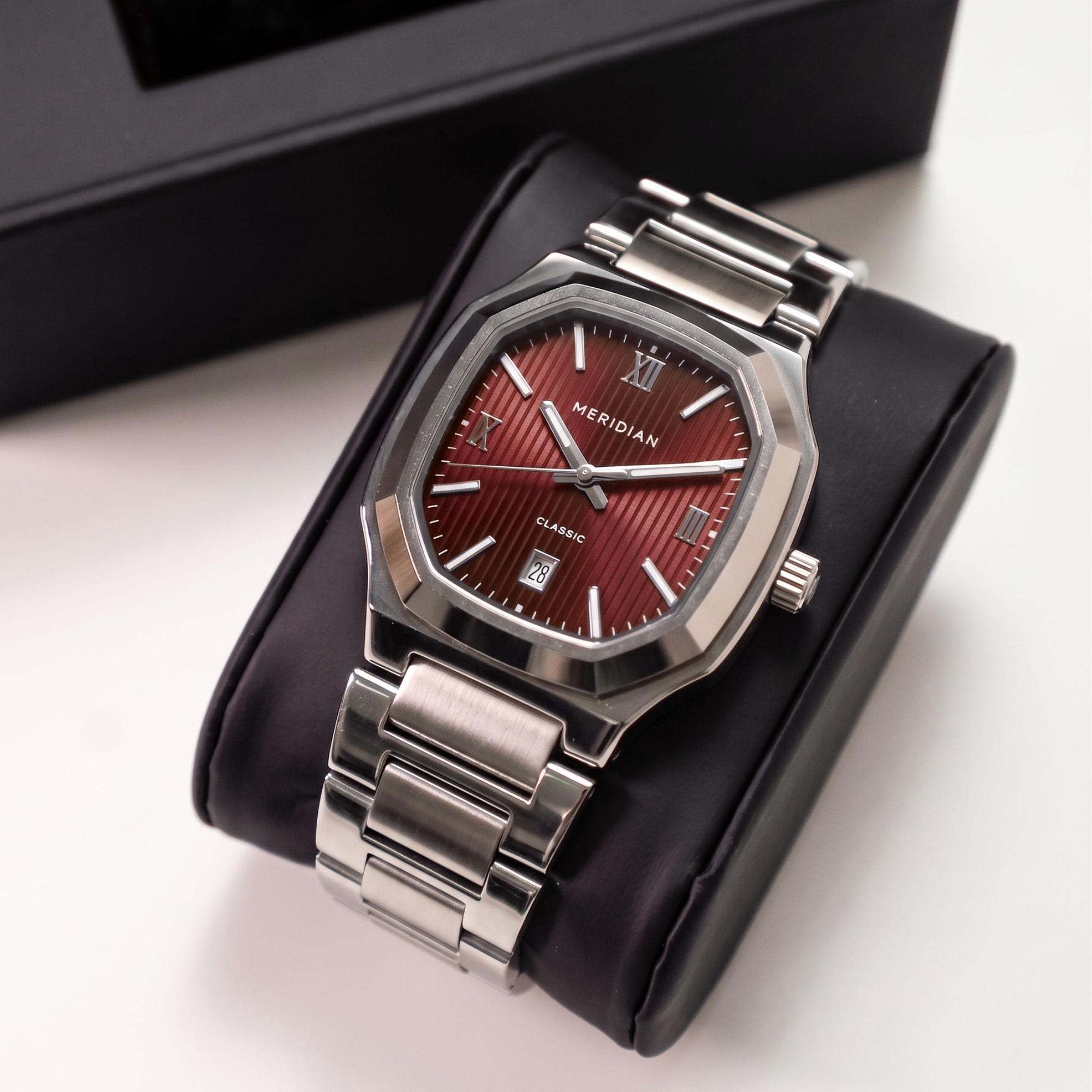 Classic // Silver & Red