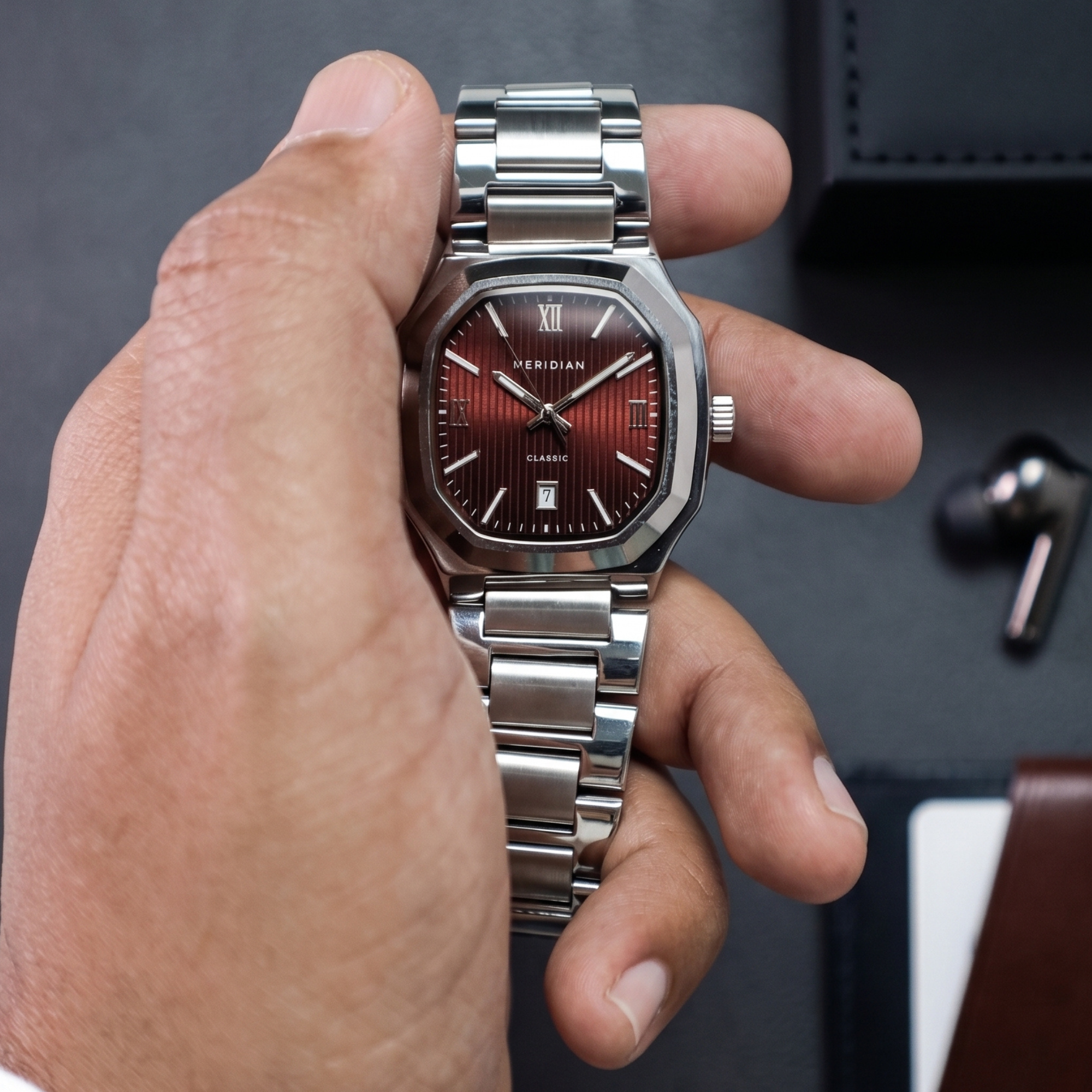Classic // Silver & Red