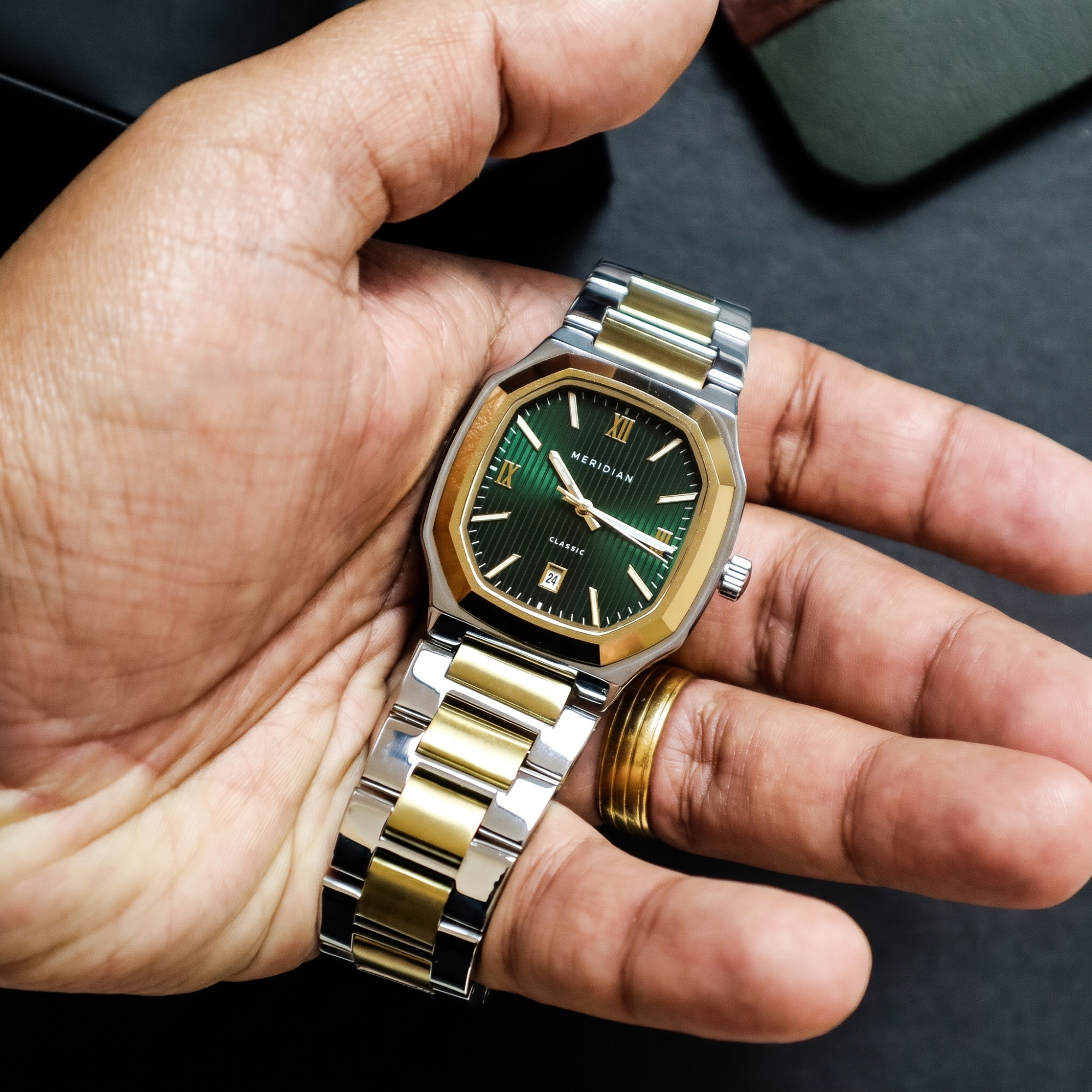 Classic // Silver, Gold & Green